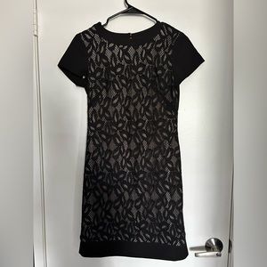 WHITE HOUSE BLACK MARKET Short Sleeve Black Floral Lace Cocktail Dress SIZE 0